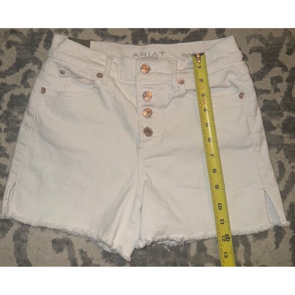Ariat White denim button fly shorts, boyfriend, high-rise‎ size 26 R - Picture 2 of 7